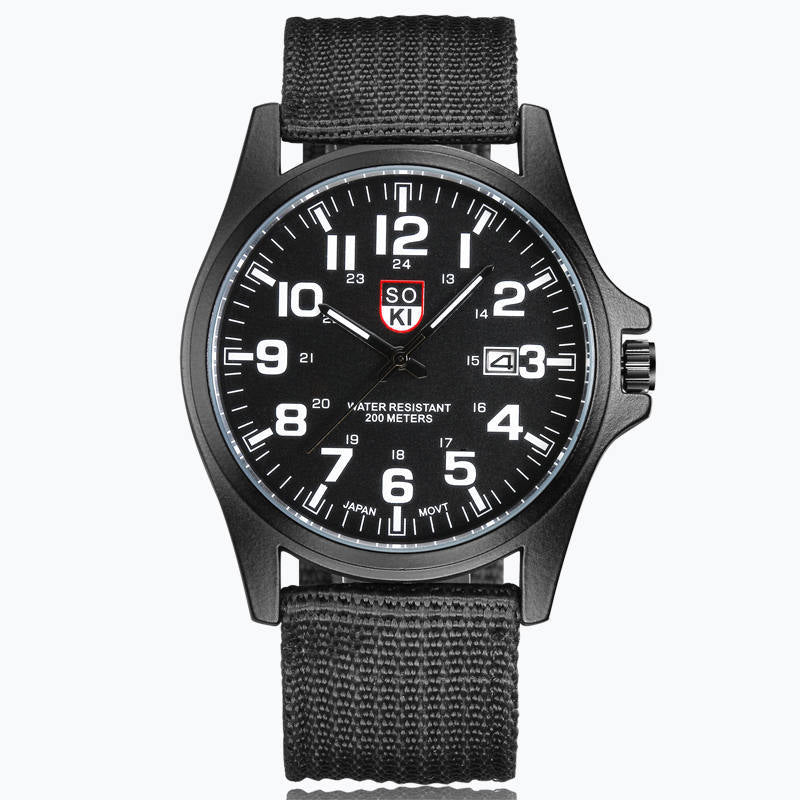 Robuust horloge in militaire stijl met verlichte wijzerplaat