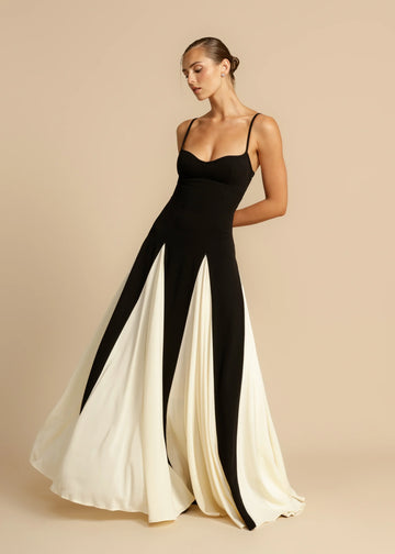 Elegante Avondjurk met Contrast