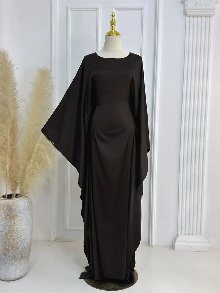 Elegante maxi-jurk met spaghettibandjes en hoge split