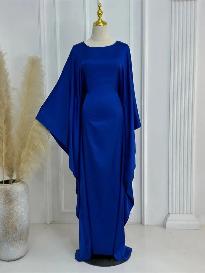 Elegante maxi-jurk met spaghettibandjes en hoge split