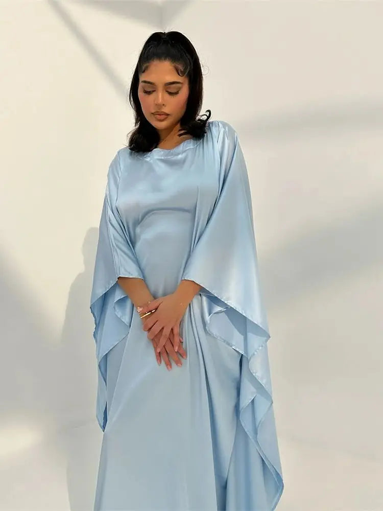 Elegante maxi-jurk met spaghettibandjes en hoge split