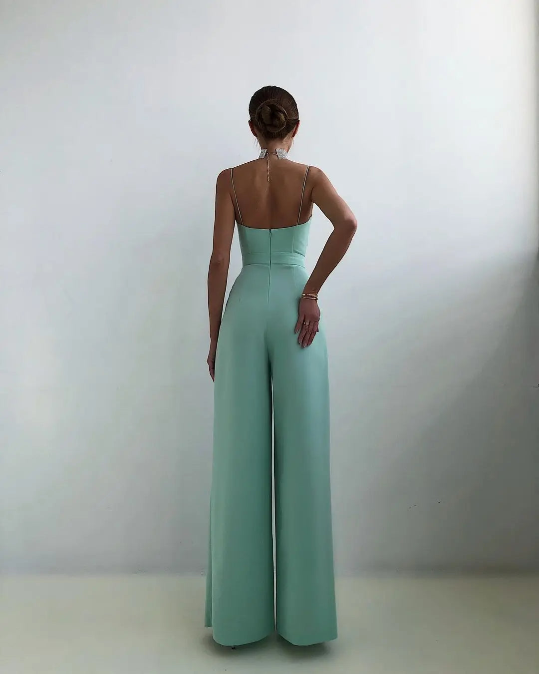 Mouwloze jumpsuit met hoge taille en wijde pijpen