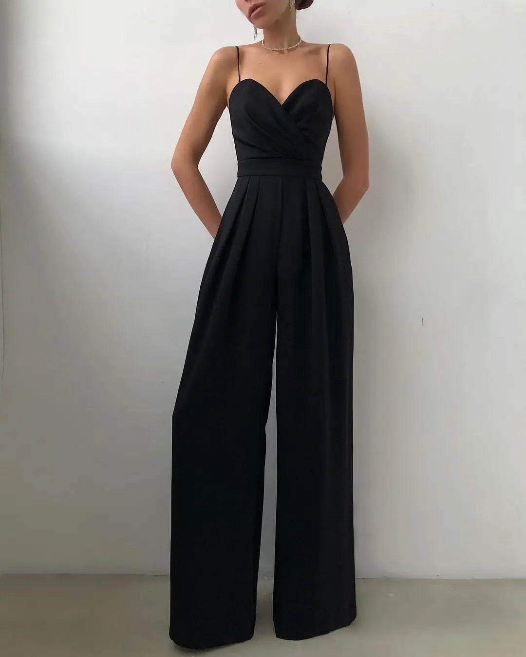 Mouwloze jumpsuit met hoge taille en wijde pijpen