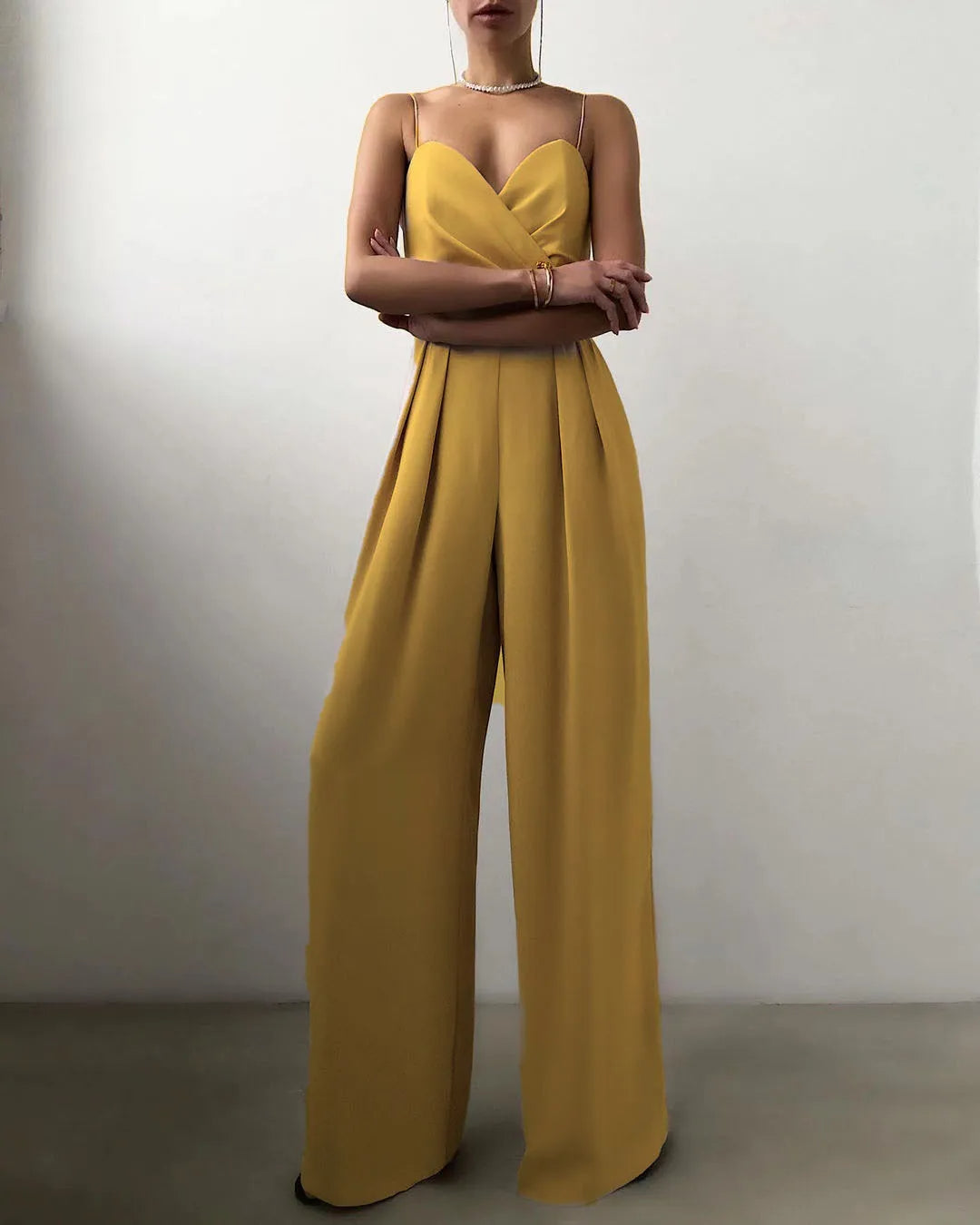 Mouwloze jumpsuit met hoge taille en wijde pijpen