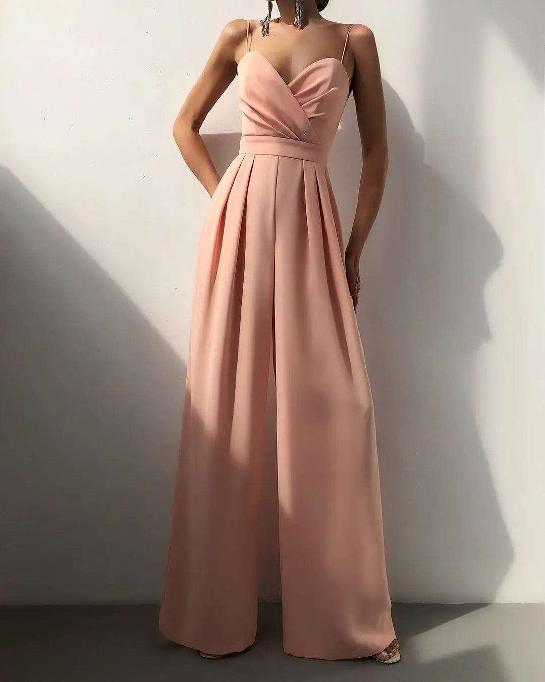 Mouwloze jumpsuit met hoge taille en wijde pijpen
