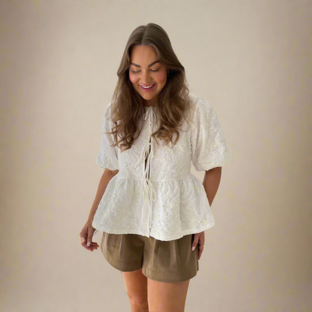 Romantische Blouse met Striksluiting