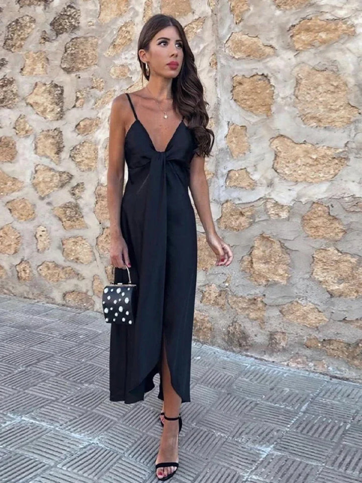 V-hals jurk met knoopdetail