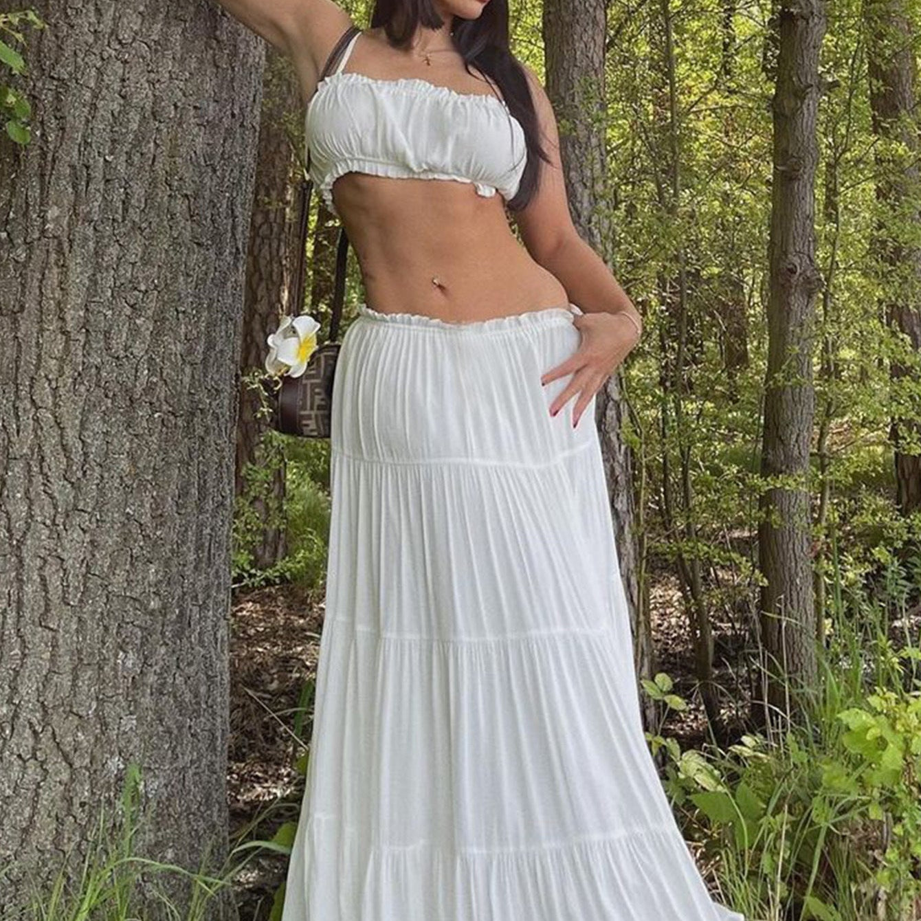 Tweedelige set met geruffelde cropped top en lange rok