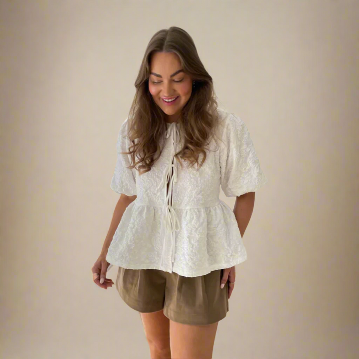 Romantische Blouse met Striksluiting
